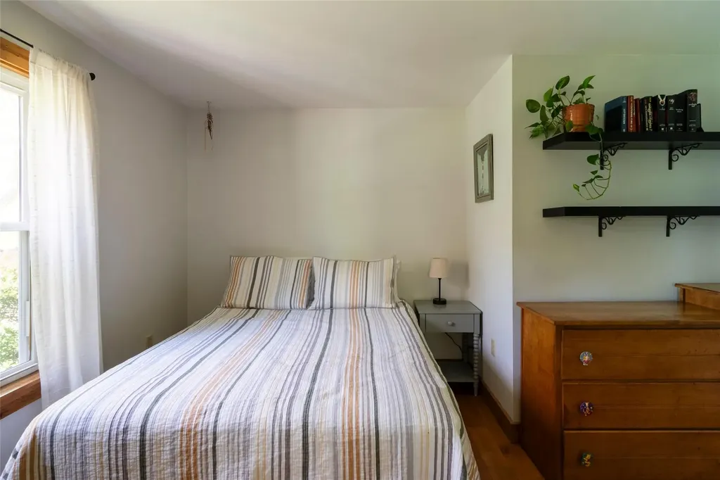 48 Vosburgh Road Red Hook NY 12571