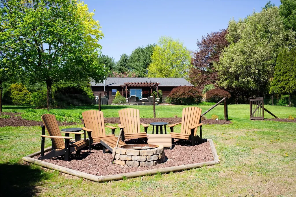48 Vosburgh Road Red Hook NY 12571