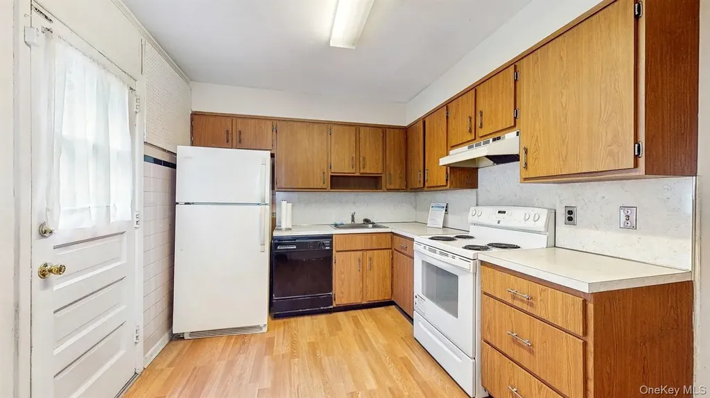 42 Juniper Hill Road White Plains NY 10607