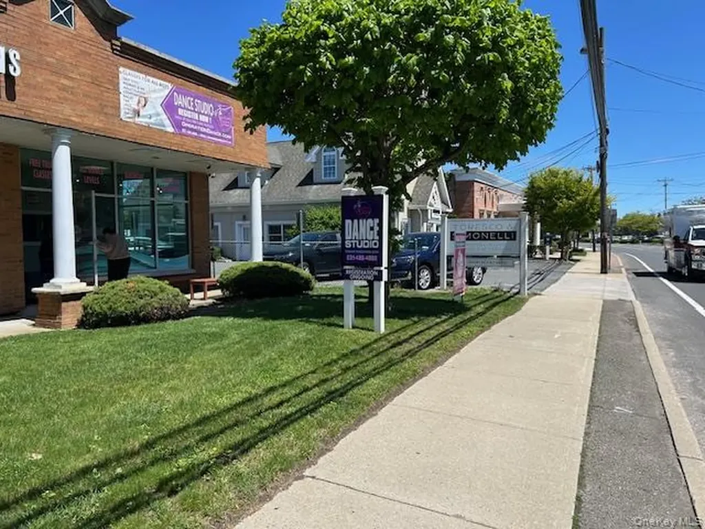 355 Union Boulevard West Islip NY 11795