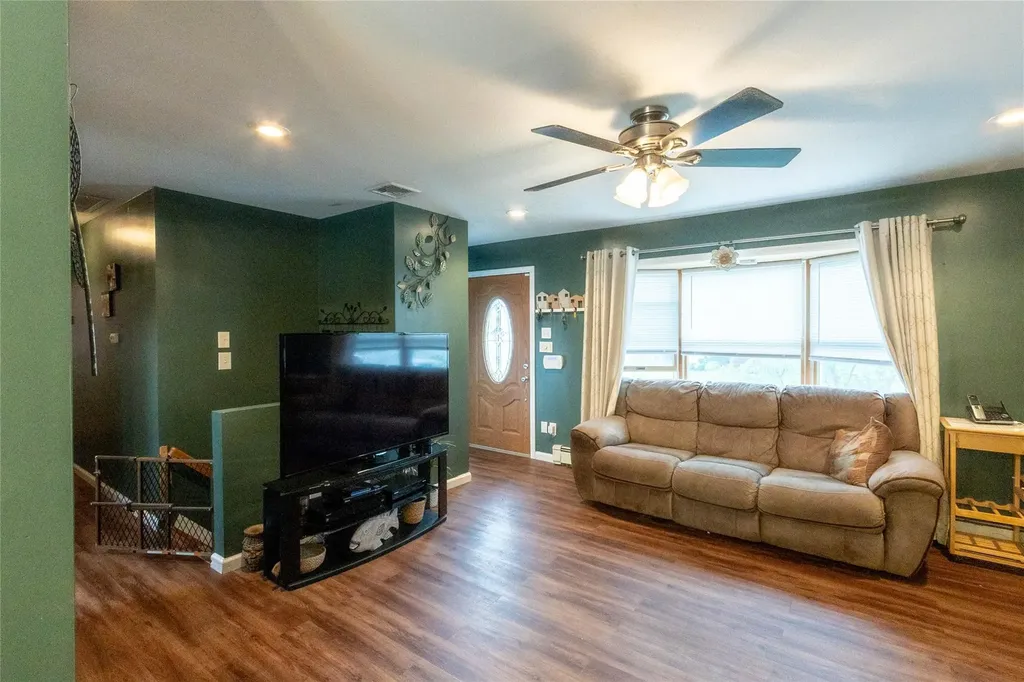 134 Jean Road West Islip NY 11795