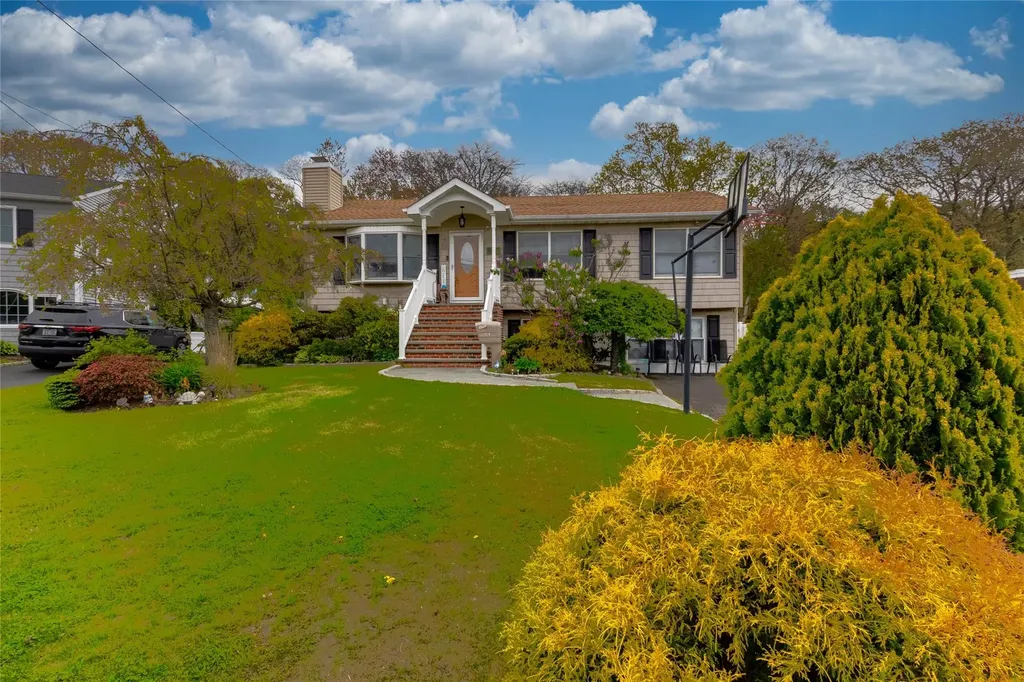 134 Jean Road West Islip NY 11795