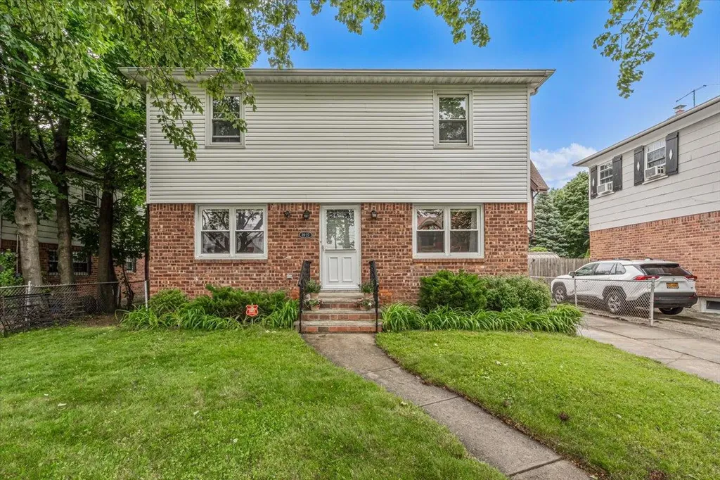 39-27 216 Street Bayside NY 11361