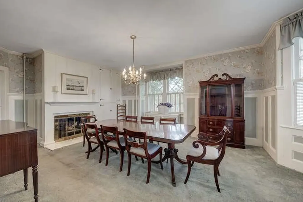 76 Argyle Avenue Babylon NY 11702
