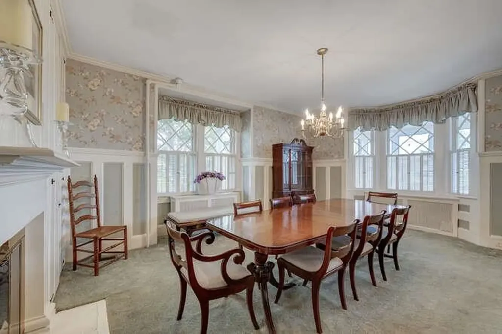 76 Argyle Avenue Babylon NY 11702
