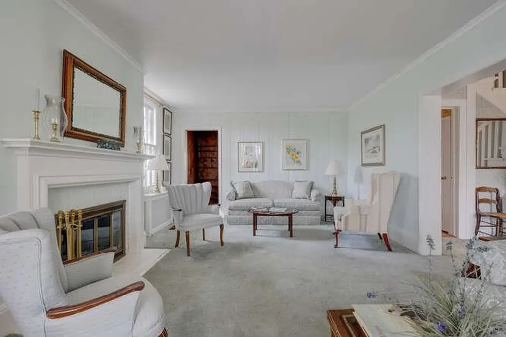 76 Argyle Avenue Babylon NY 11702