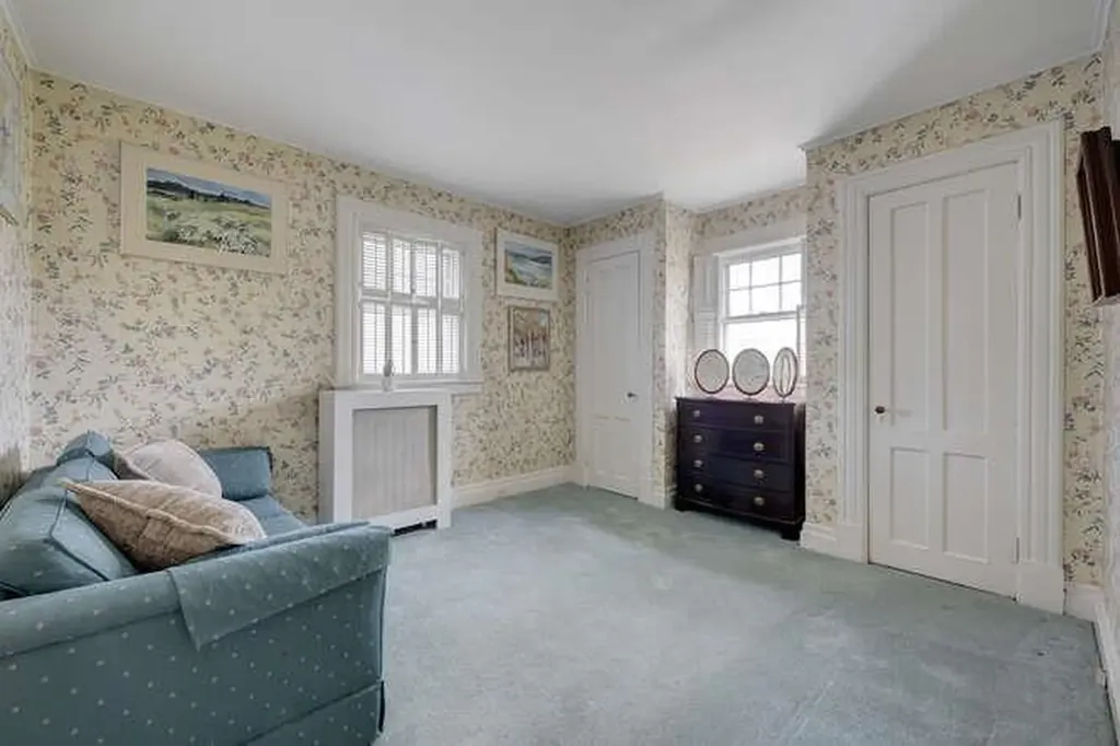 76 Argyle Avenue Babylon NY 11702