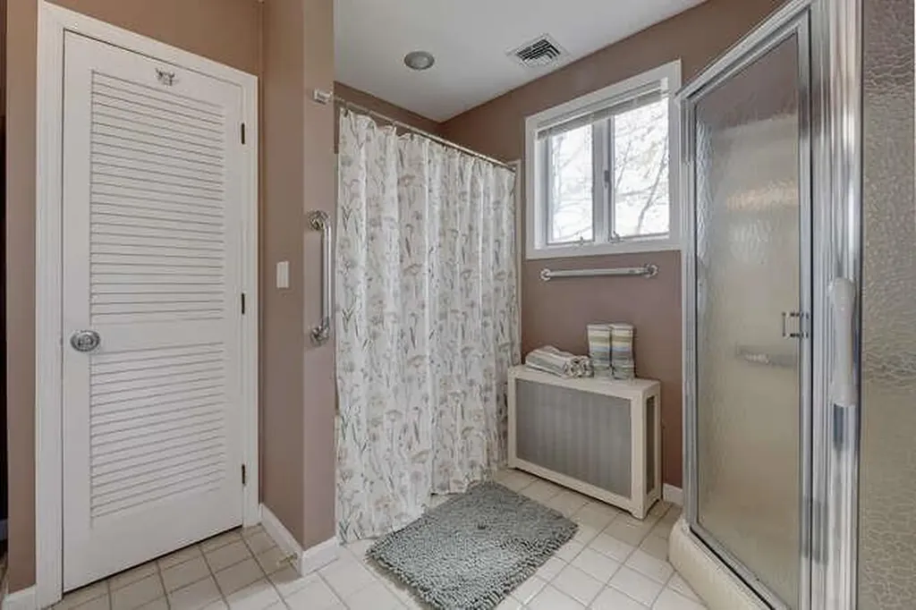 76 Argyle Avenue Babylon NY 11702