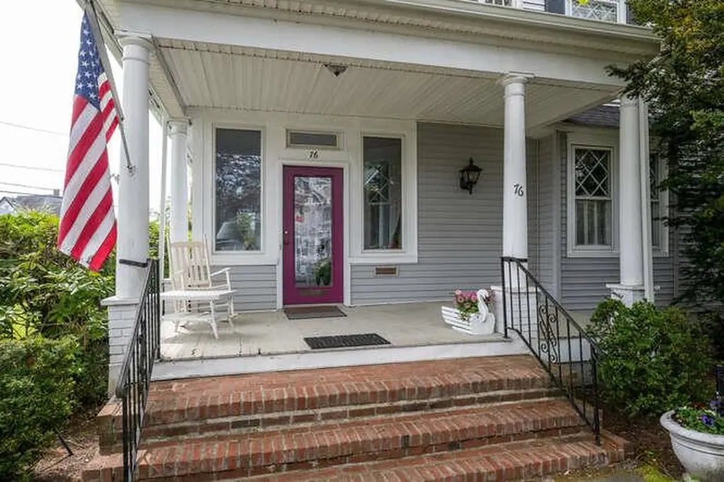 76 Argyle Avenue Babylon NY 11702