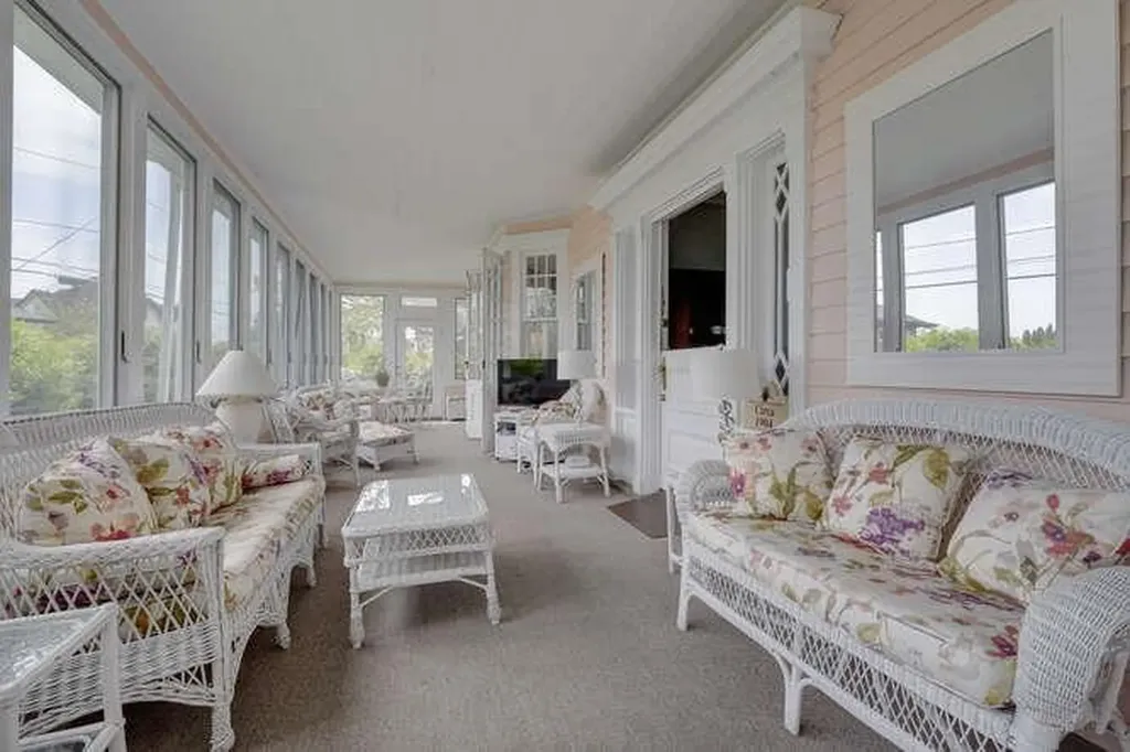 76 Argyle Avenue Babylon NY 11702