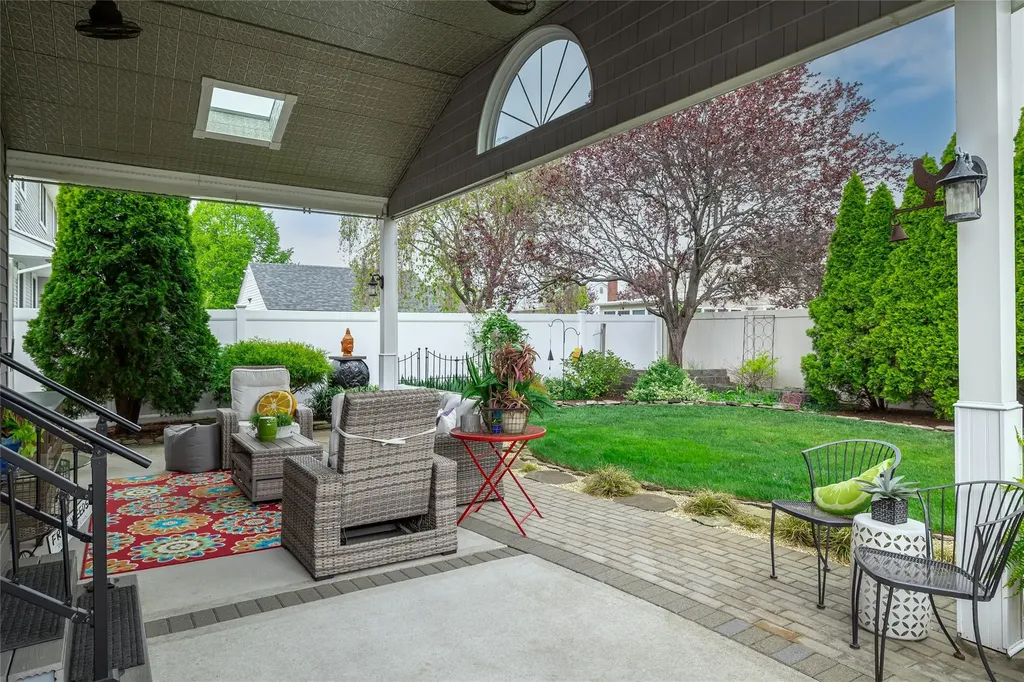 3 3rd Avenue Farmingdale NY 11735