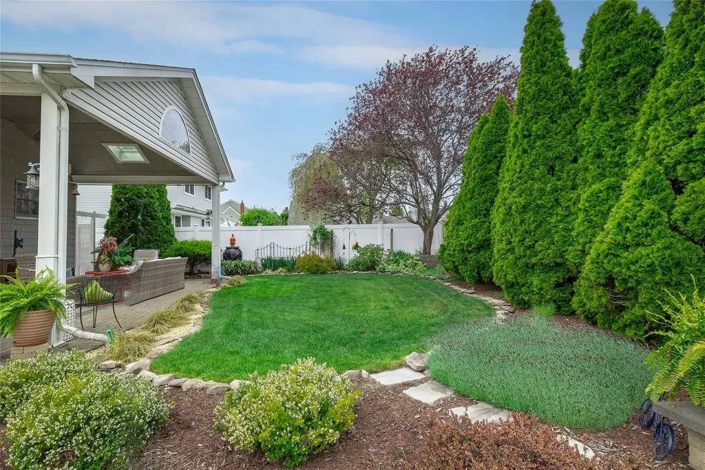 3 3rd Avenue Farmingdale NY 11735