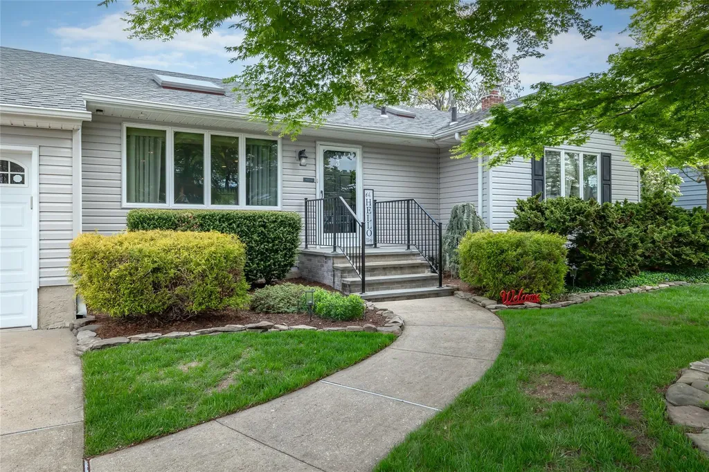 3 3rd Avenue Farmingdale NY 11735
