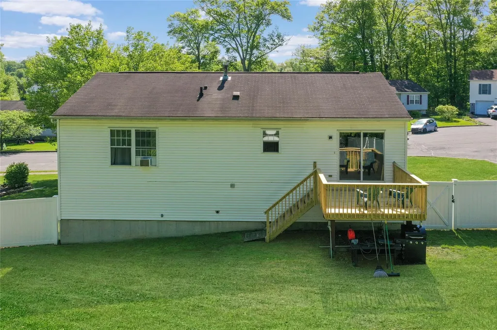 15 Brook Road Walden NY 12586