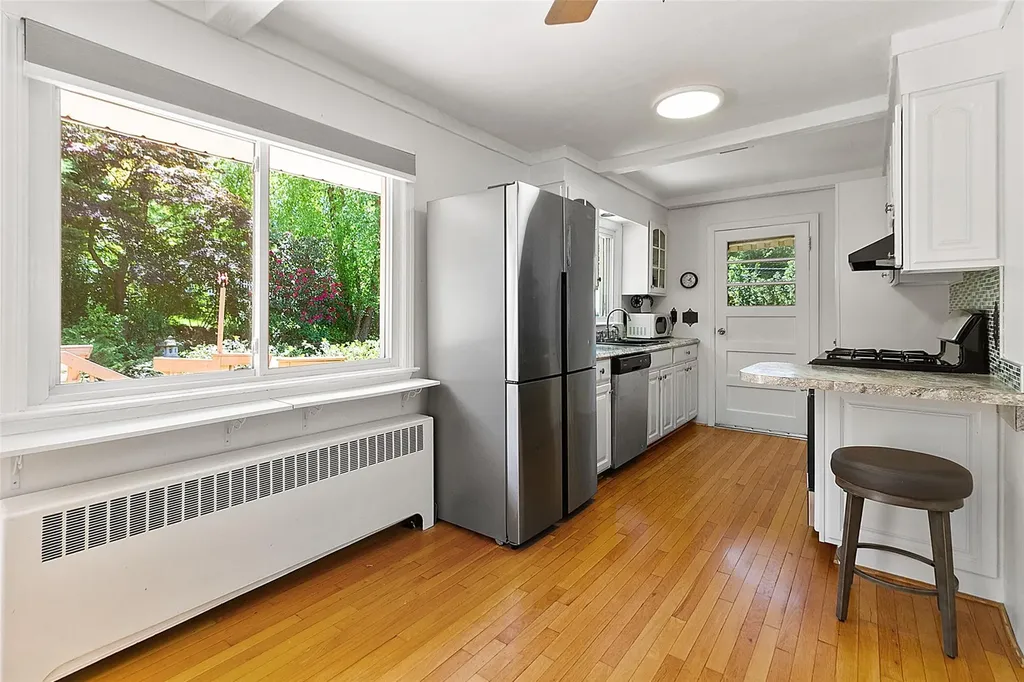 202 W Main Street Mount Kisco NY 10549