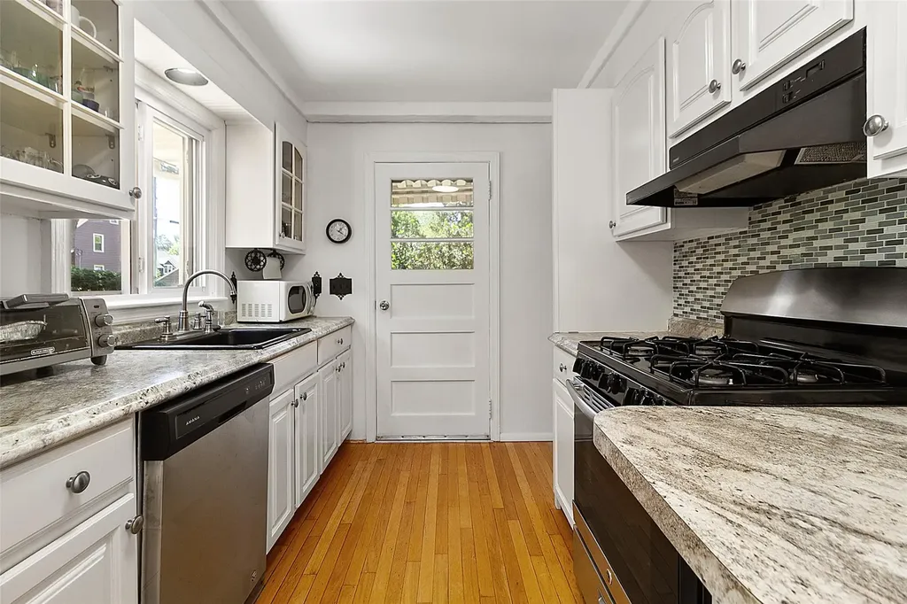 202 W Main Street Mount Kisco NY 10549