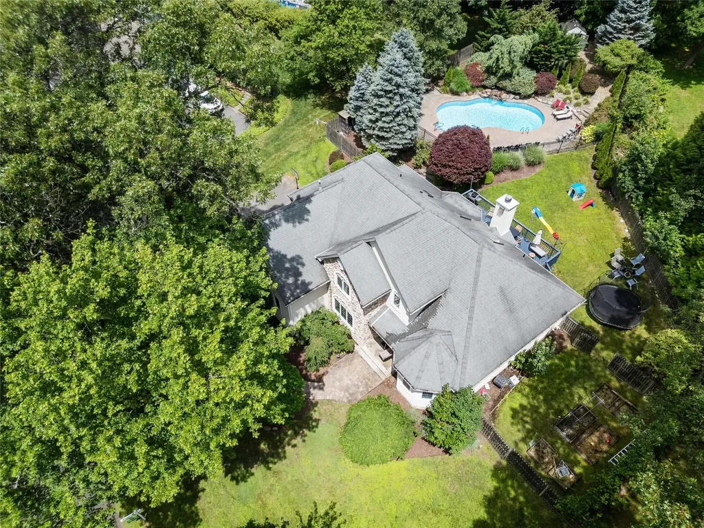33 Midway Road Spring Valley NY 10977