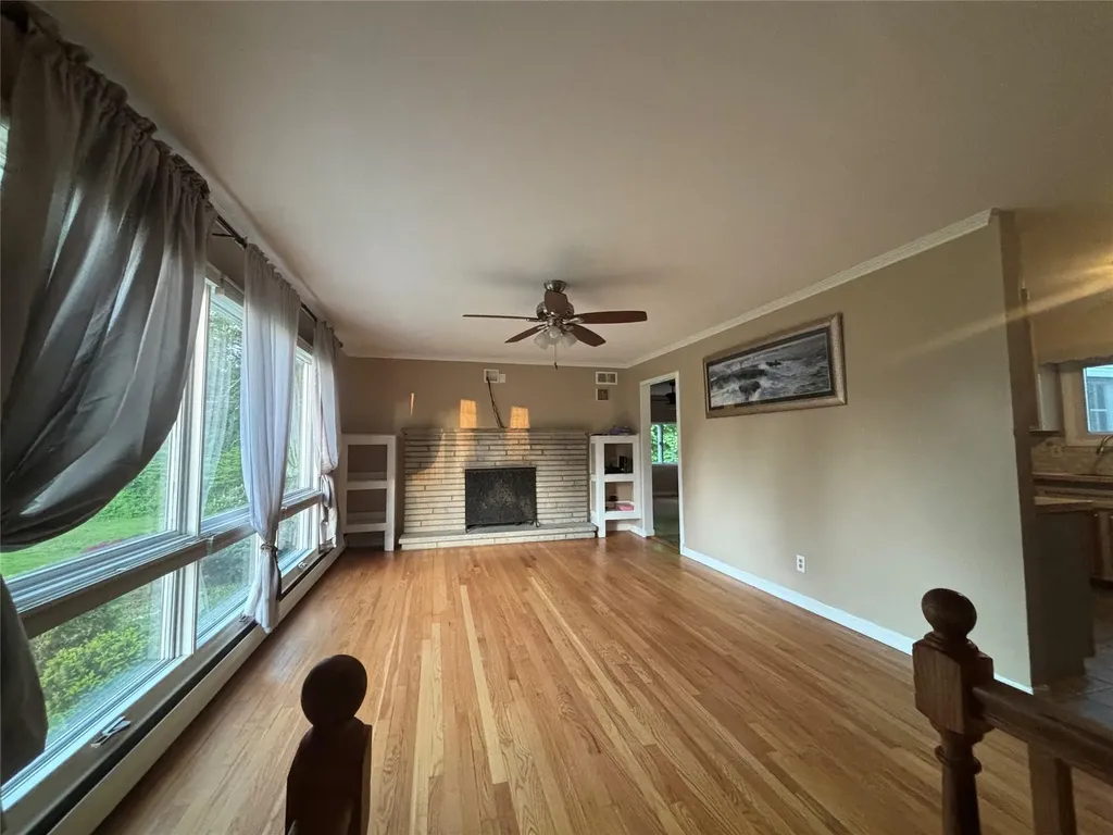 32 Lawrence Road Hyde Park NY 12538