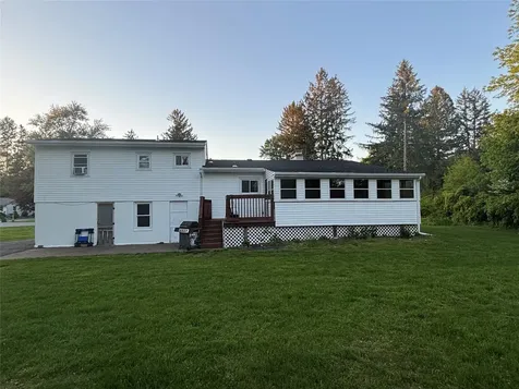 32 Lawrence Road Hyde Park NY 12538