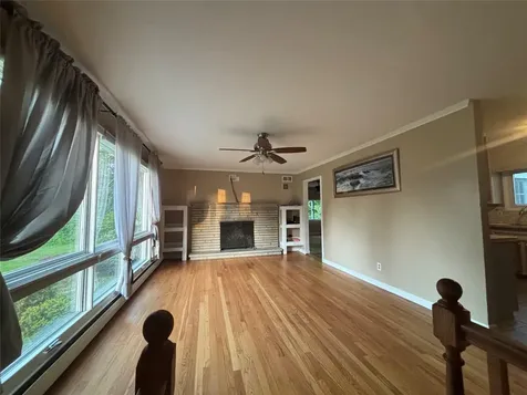 32 Lawrence Road Hyde Park NY 12538