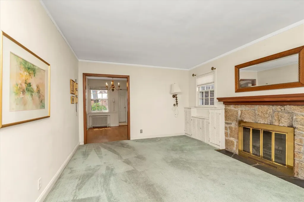 104 E Fenimore Street Valley Stream NY 11580