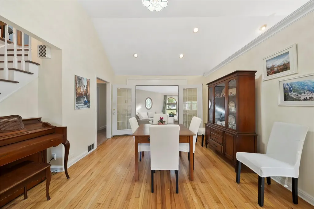 10 Lynch Lane Smithtown NY 11787