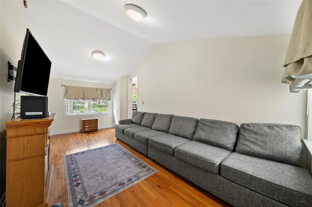 10 Lynch Lane Smithtown NY 11787