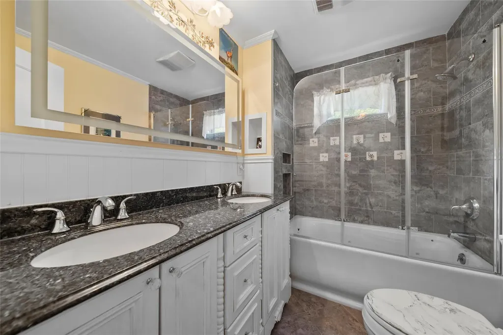 10 Lynch Lane Smithtown NY 11787