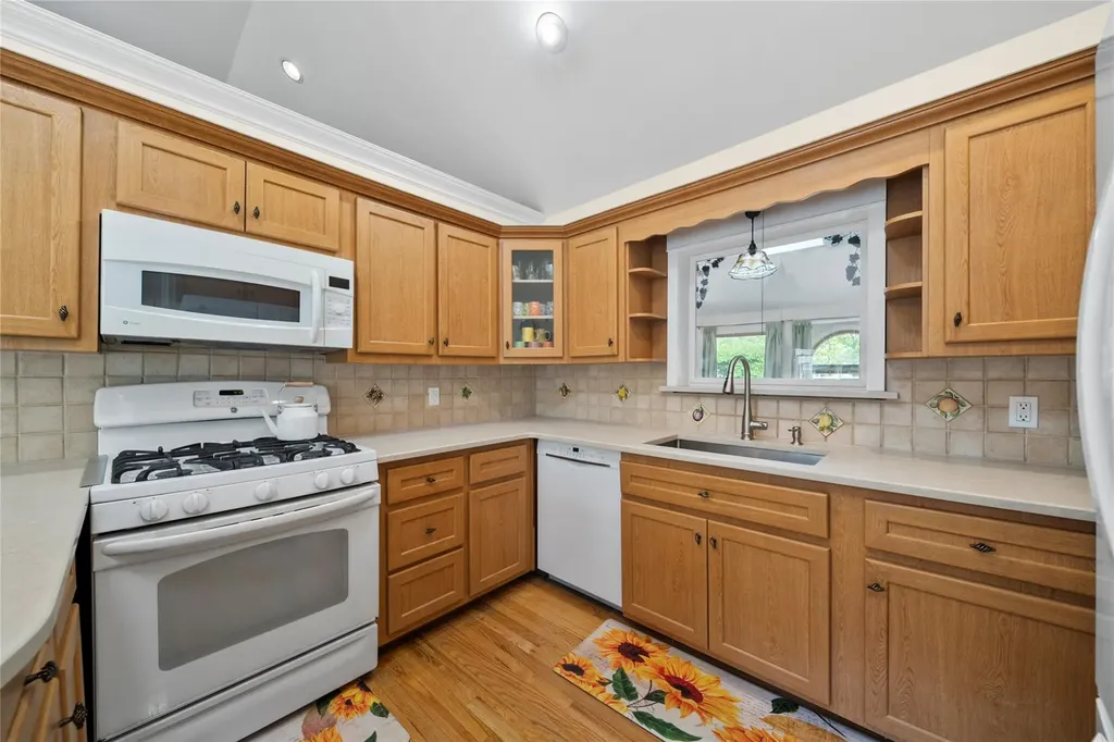 10 Lynch Lane Smithtown NY 11787