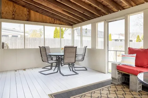 416 West Street Greenport NY 11944