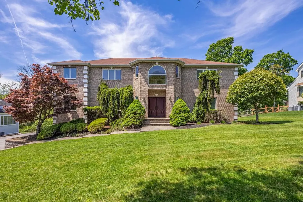 8 Marcus Drive Monsey NY 10952