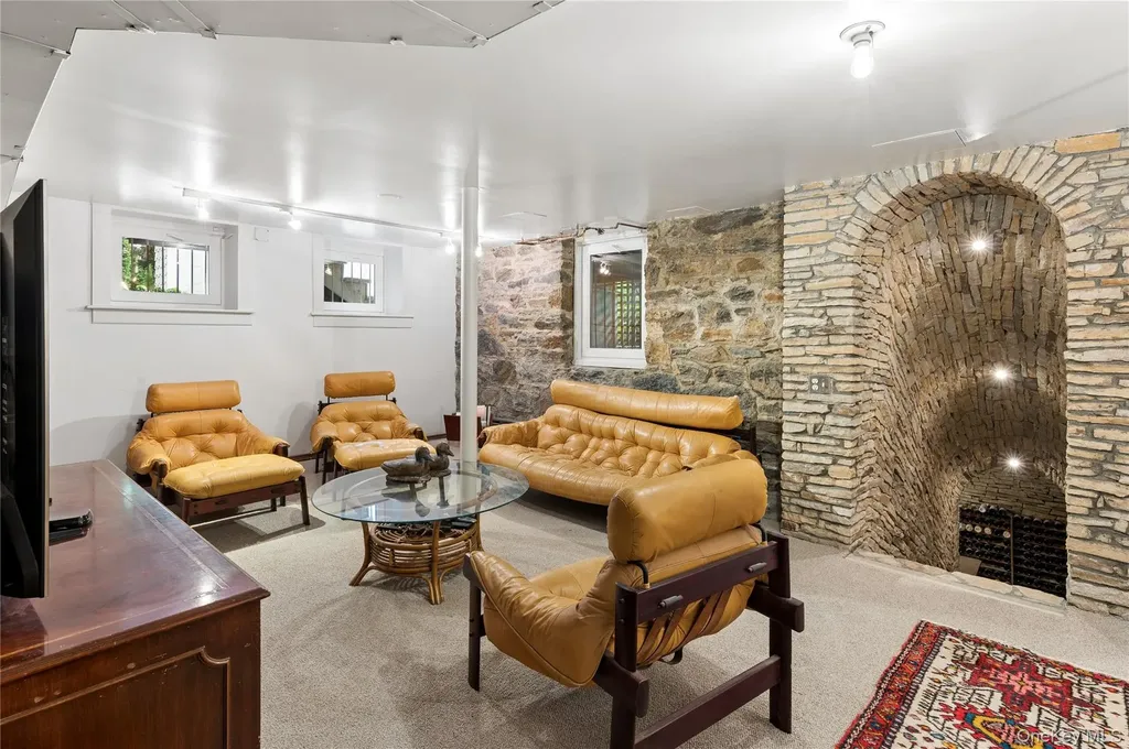 69 Prospect Avenue Larchmont NY 10538