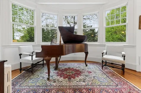 69 Prospect Avenue Larchmont NY 10538