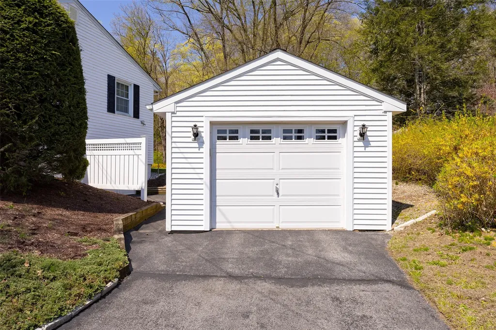 33 Homer Place Poughkeepsie NY 12603