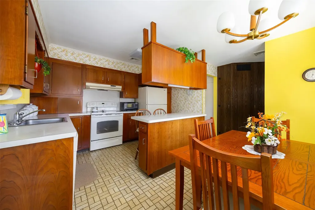 33 Homer Place Poughkeepsie NY 12603