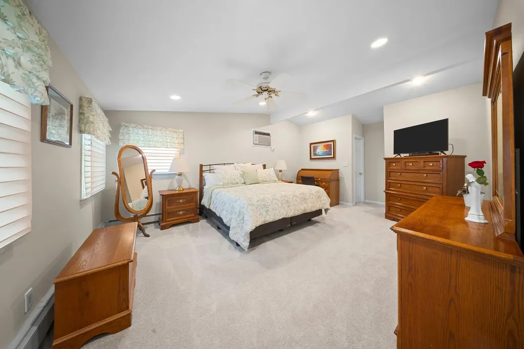 1620 East Drive Merrick NY 11566