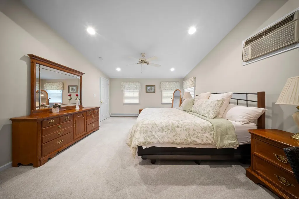 1620 East Drive Merrick NY 11566