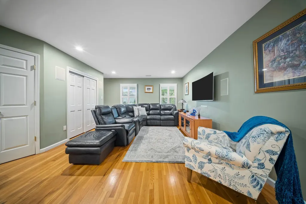 1620 East Drive Merrick NY 11566