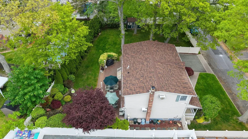 1620 East Drive Merrick NY 11566