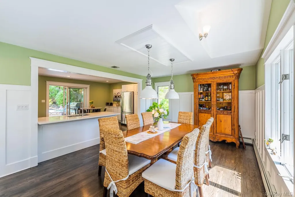 60 Bayview Drive Huntington NY 11743