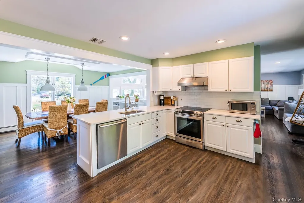 60 Bayview Drive Huntington NY 11743