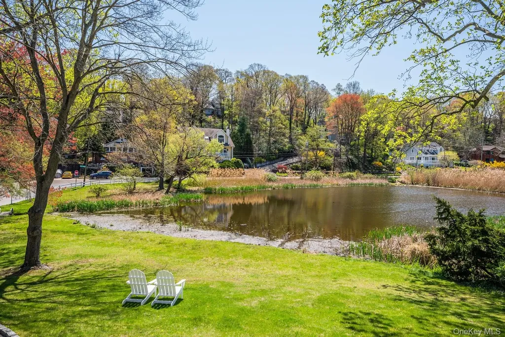 60 Bayview Drive Huntington NY 11743