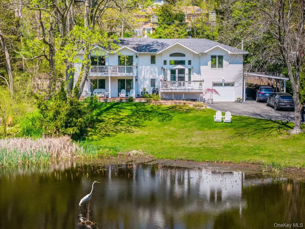 60 Bayview Drive Huntington NY 11743