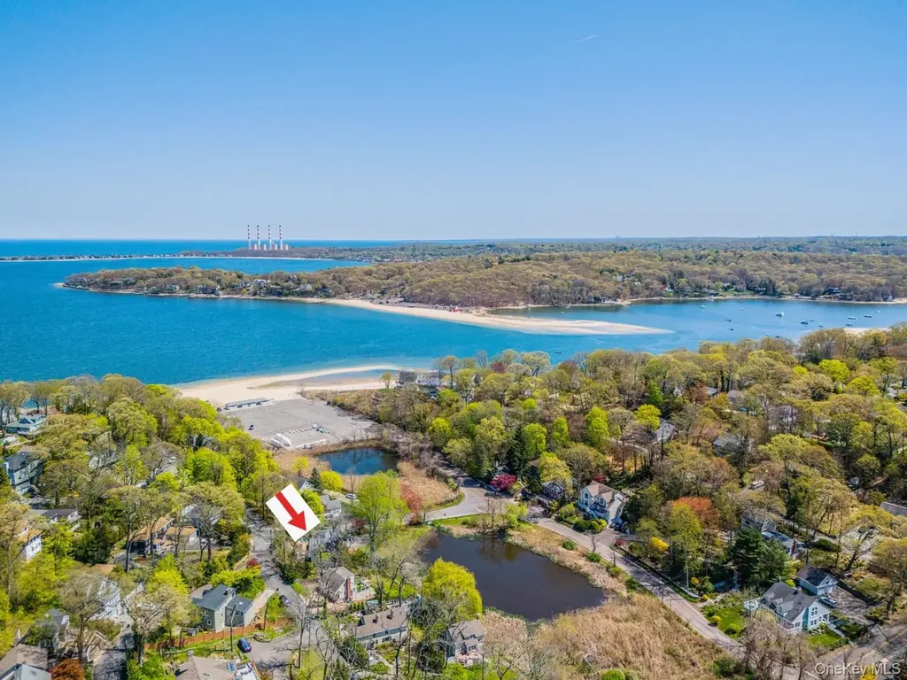 60 Bayview Drive Huntington NY 11743