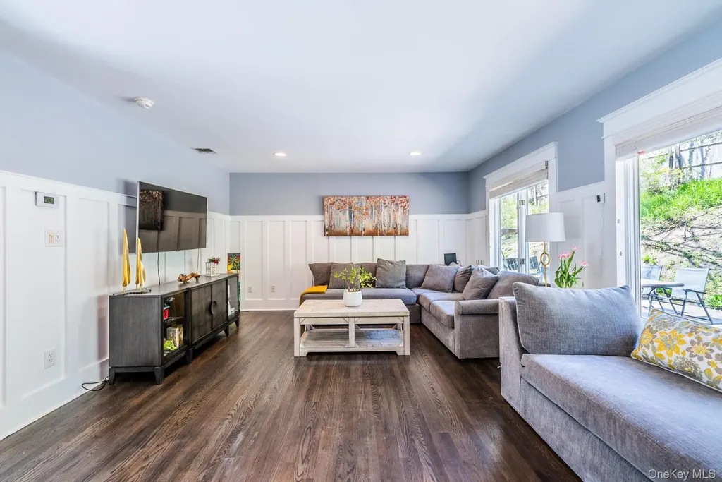 60 Bayview Drive Huntington NY 11743