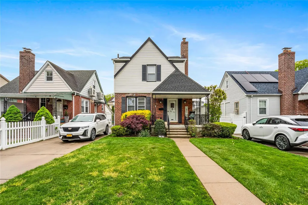84-36 252 Street Bellerose NY 11426