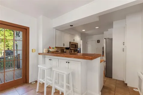8 Ellsworth Street Rye NY 10580