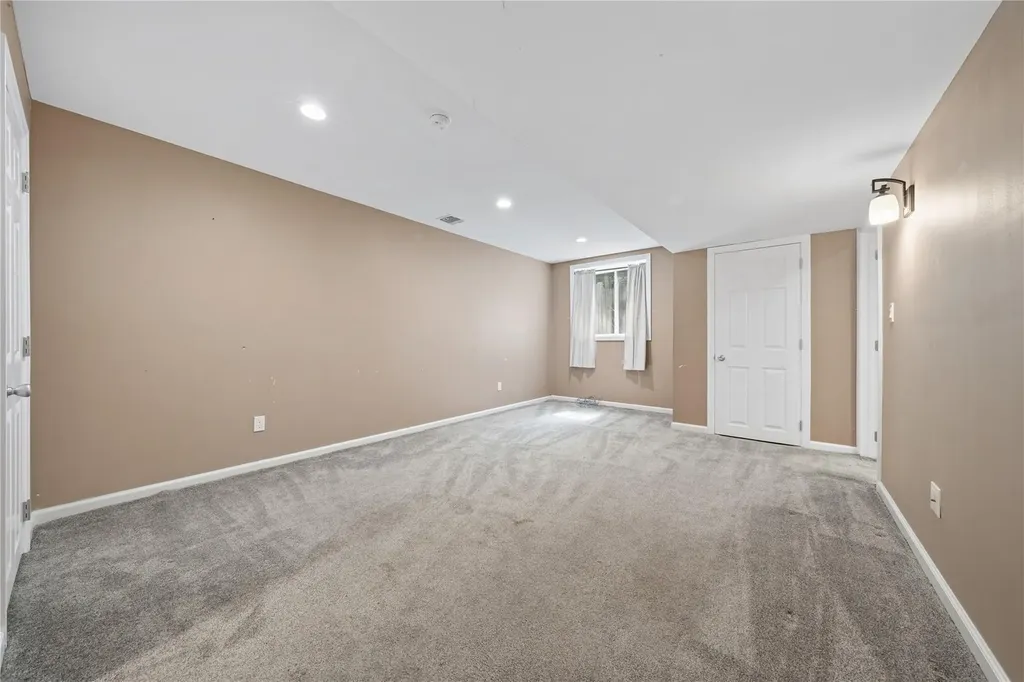 2971 N Wading River Road Wading River NY 11792