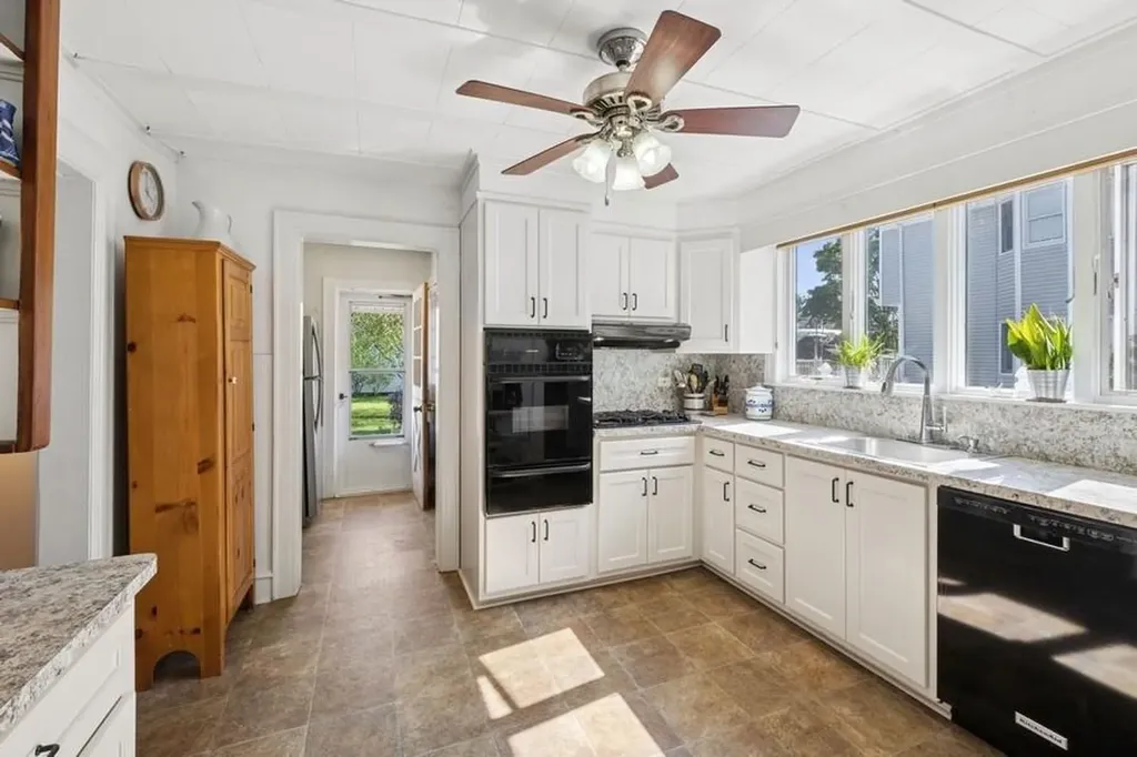 339 Pine Street Freeport NY 11520