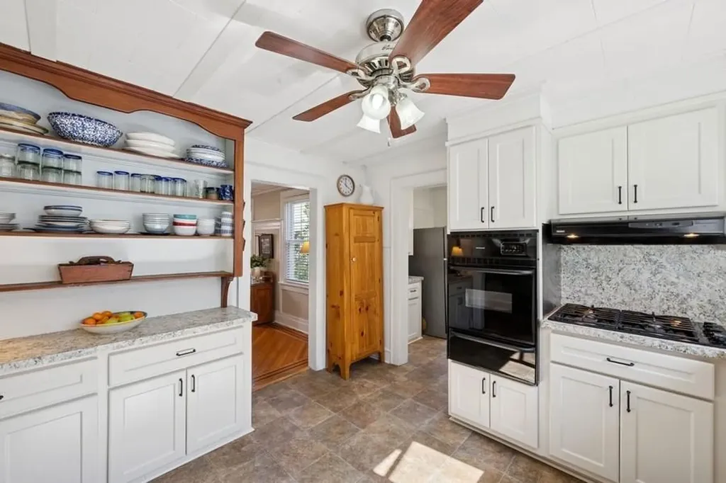 339 Pine Street Freeport NY 11520